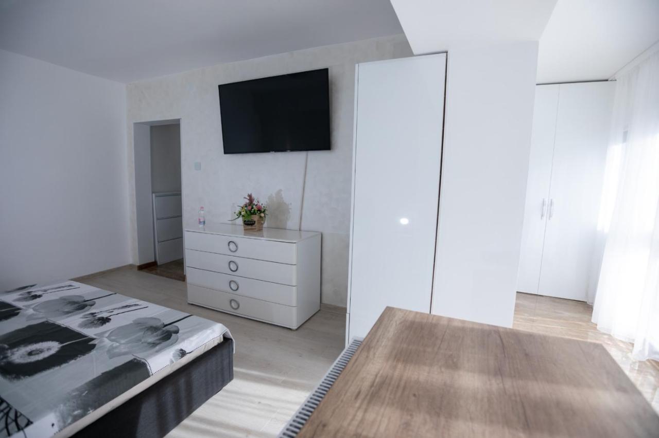 Apartament Central Târgu Jiu Esterno foto